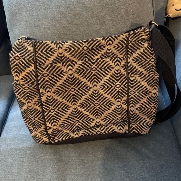 Casual Carry-All Purse - Diamond Weave - Thirty One - Picture 2 of 5